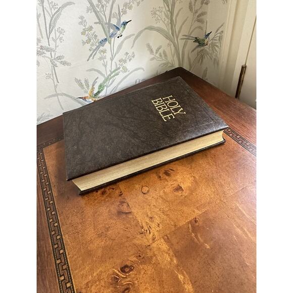 Holy Bible Authorized King James Version Printed By World Bible Publisher Hard - Picture 4 of 11